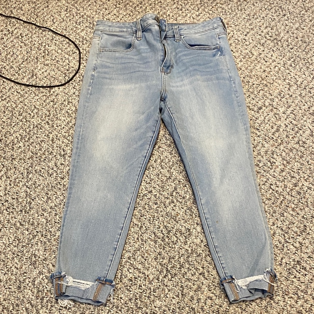 American Eagle Outfitters Light Wash Cropped Jeans